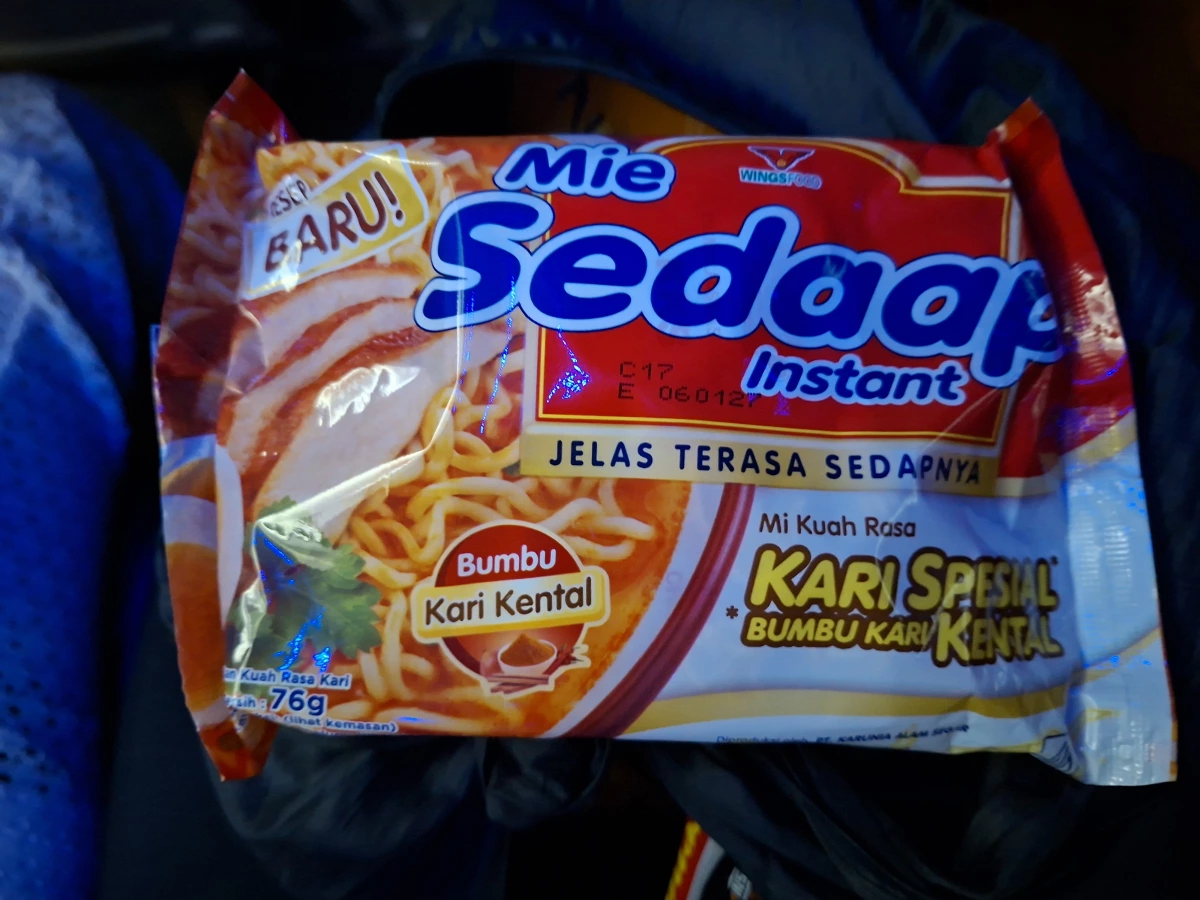 Mie Sedaap 咖哩口味泡麵 (Kari Spesial)