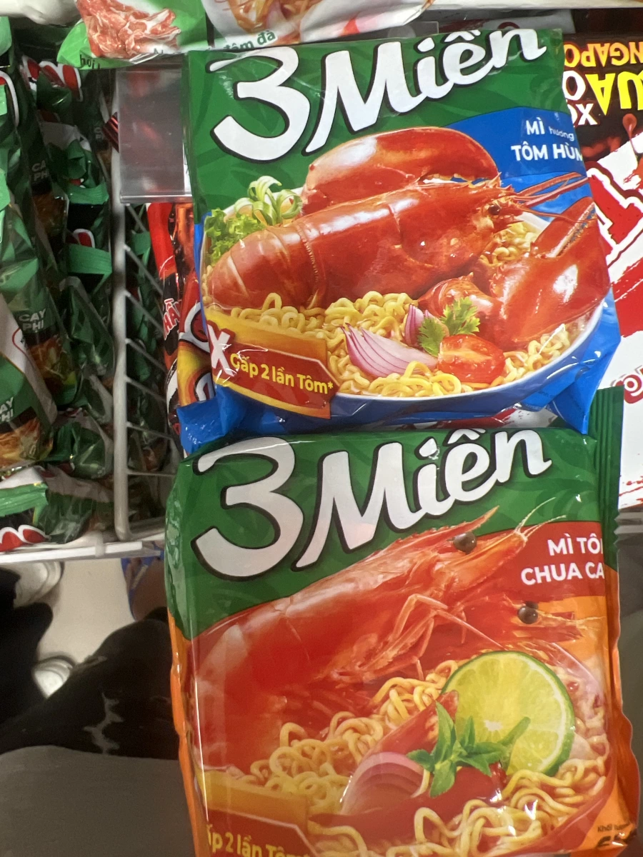 3 Miền 龍蝦味泡麵、3 Miền 酸辣蝦味泡麵