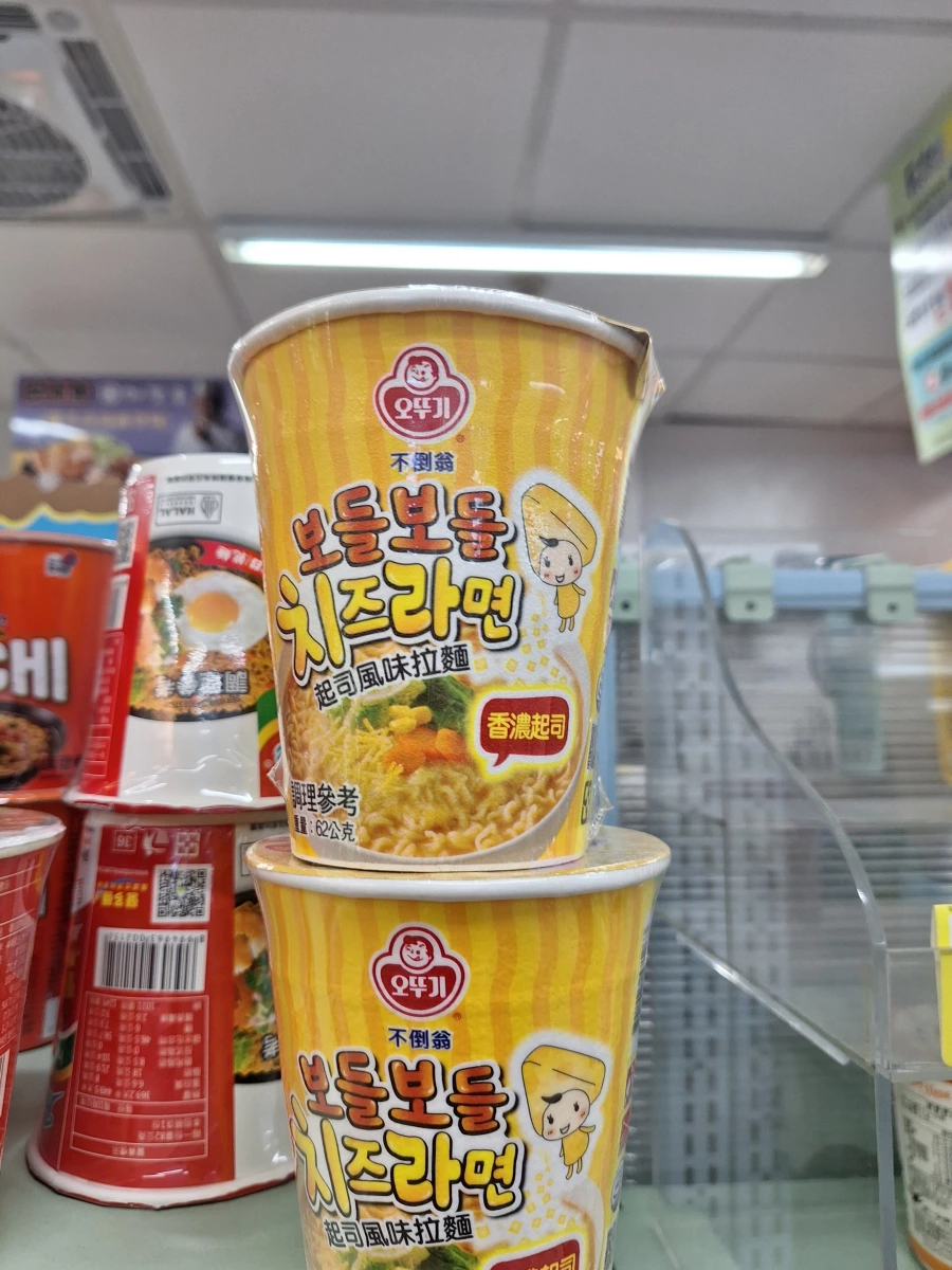 不倒翁起司風味拉麵