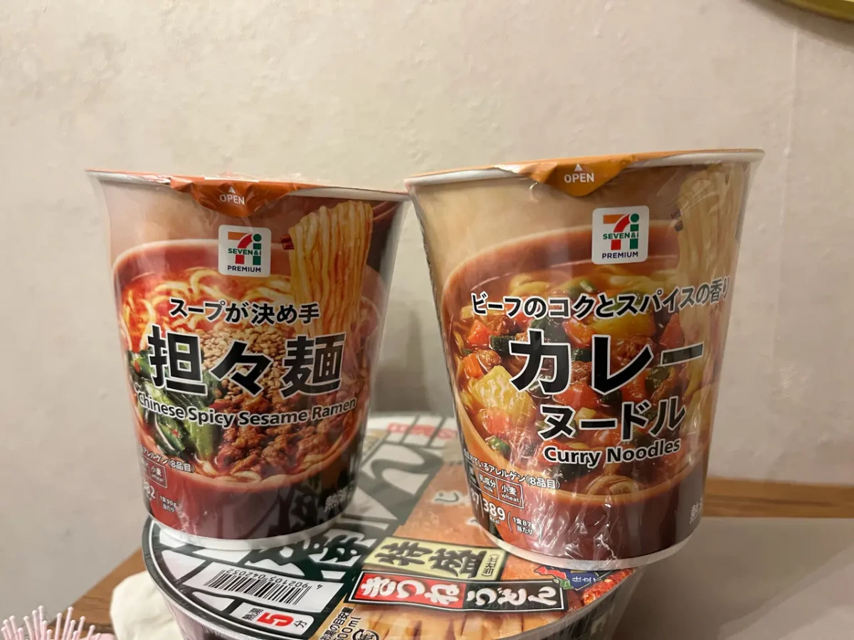 7-Eleven Premium 擔擔麵、7-Eleven Premium 咖哩麵等