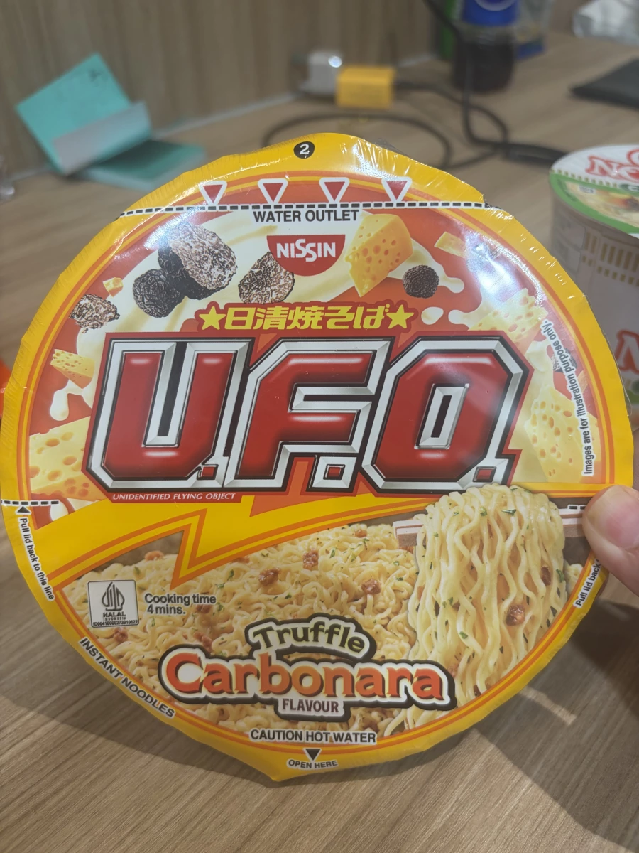 日清 UFO 炒麵松露培根蛋麵風味 (NISSIN UFO Truffle Carbonara)