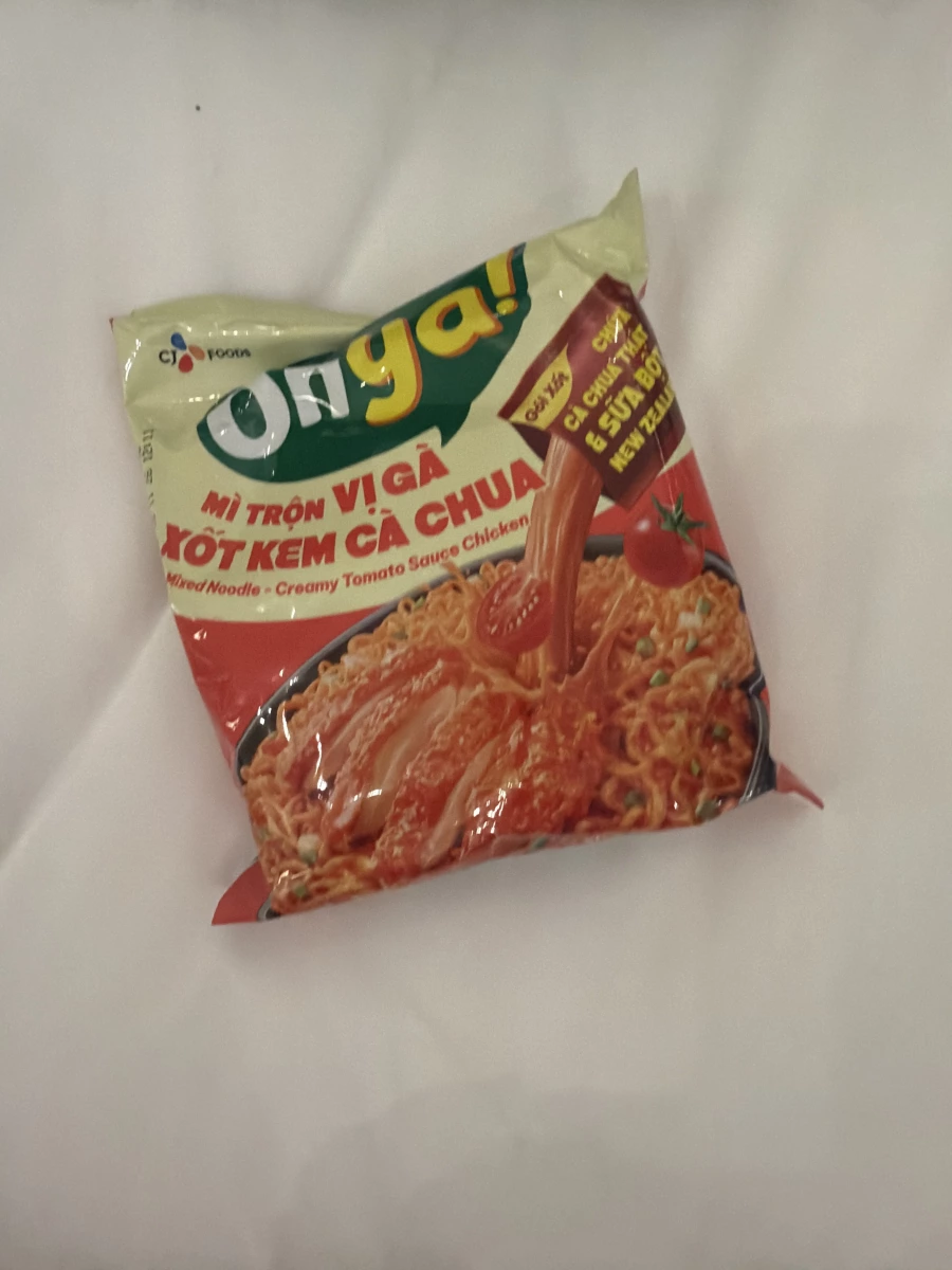 Onga! 越南蕃茄奶油雞肉拌麵