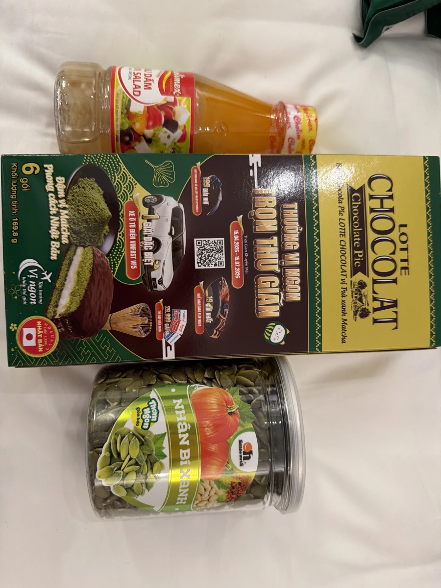 Cholimex 沙拉醋 (Dấm Salad)、LOTTE 抹茶巧克力派 (Lotte Chocolat Matcha)等