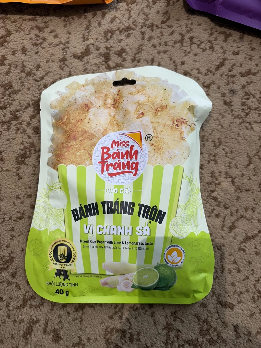 Miss Bánh Tráng 檸檬草風味拌米紙 (含雞肉絲)