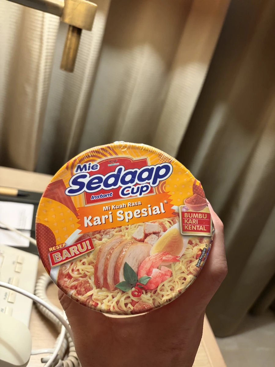 Mie Sedaap 喜達杯麵 (特製咖哩口味)