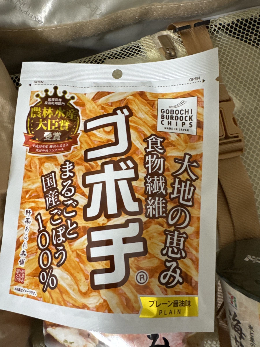 GOBOCHI 牛蒡脆片 (原味醬油風味)、7-Eleven 日本泡麵 (海鮮風味)