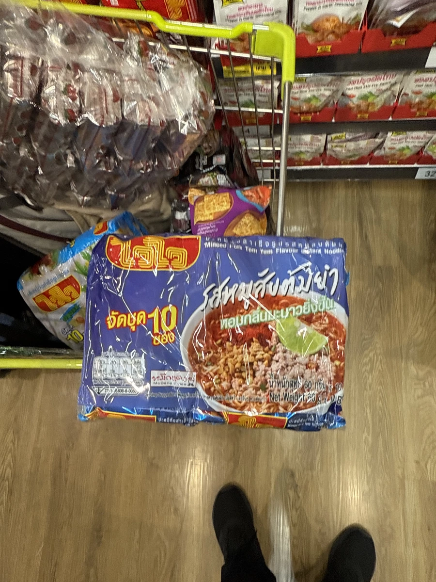 Wai Wai 泰國酸辣肉燥風味泡麵