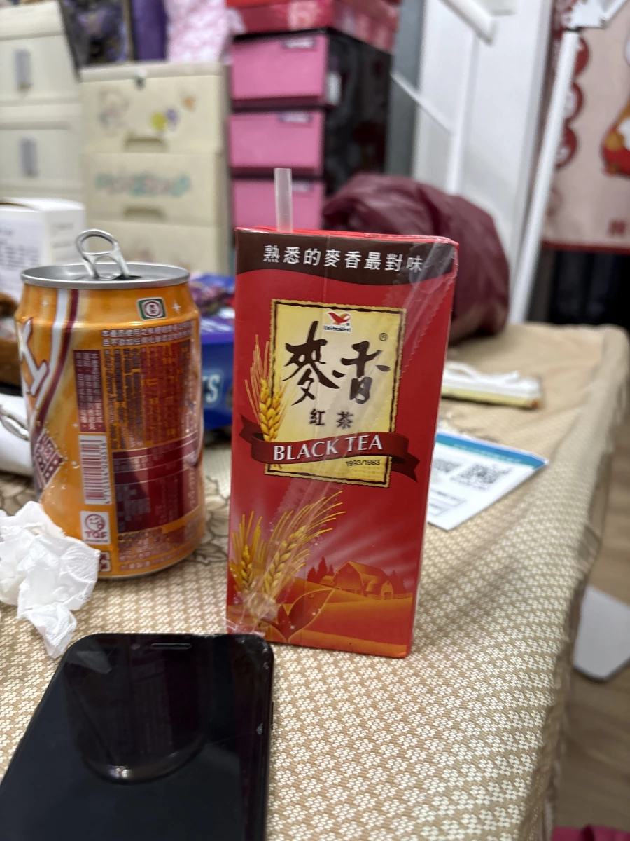 統一麥香紅茶、鋁罐碳酸飲料