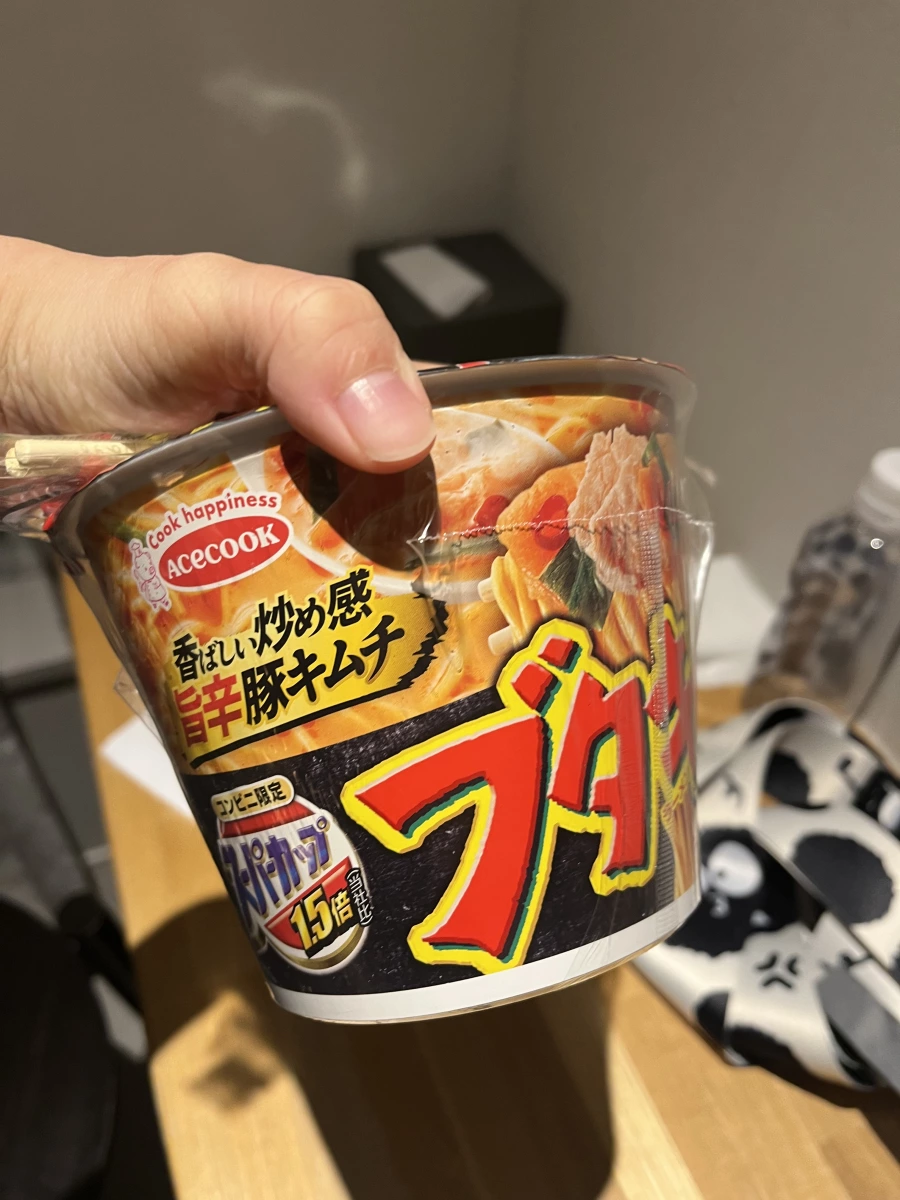 Acecook 旨辛豬肉泡菜泡麵