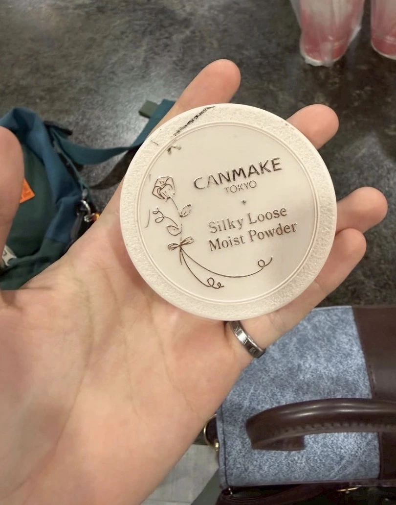 CANMAKE 絲滑潤澤蜜粉