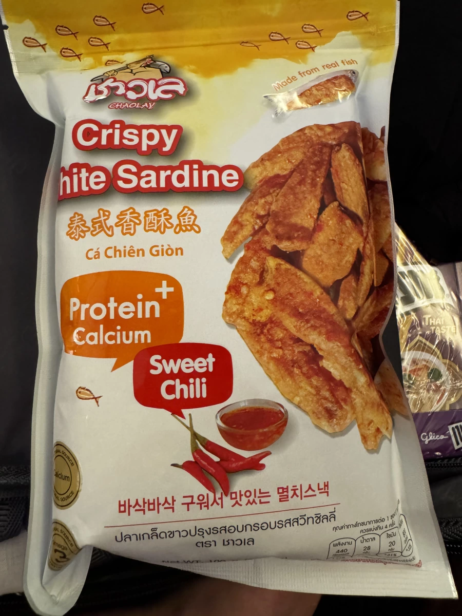 CHAOLAY 泰式香酥魚 (Sweet Chili 口味)、Glico 泰國限定口味餅乾 (冬蔭功口味)
