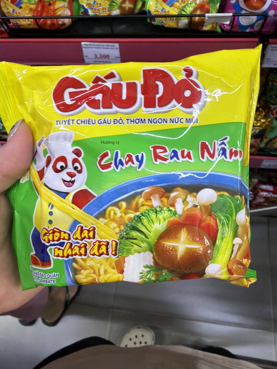 越南 Gấu Đỏ 紅熊牌蔬菜蘑菇素食泡麵