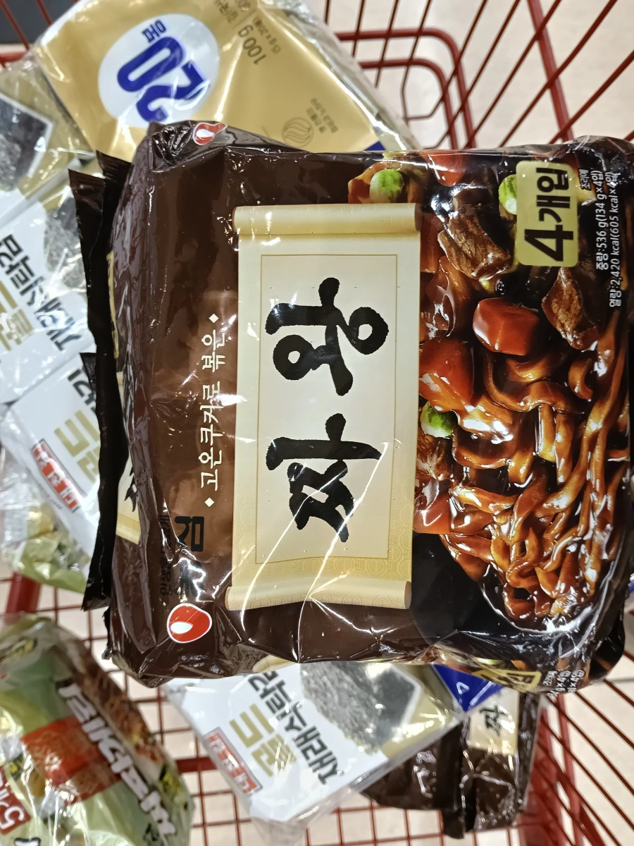 農心 짜왕 (Zha Wang) 炸醬麵