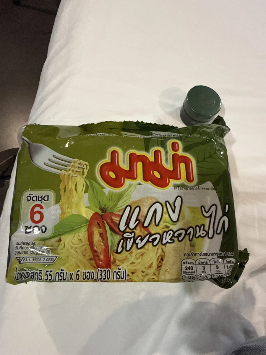 泰國 MAMA 泡麵（綠咖哩雞口味）