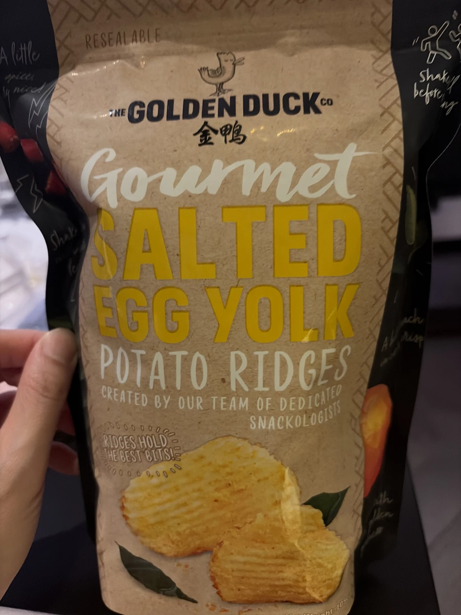 金鴨鹹蛋黃波浪薯片 (The Golden Duck Salted Egg Yolk Potato Ridges)