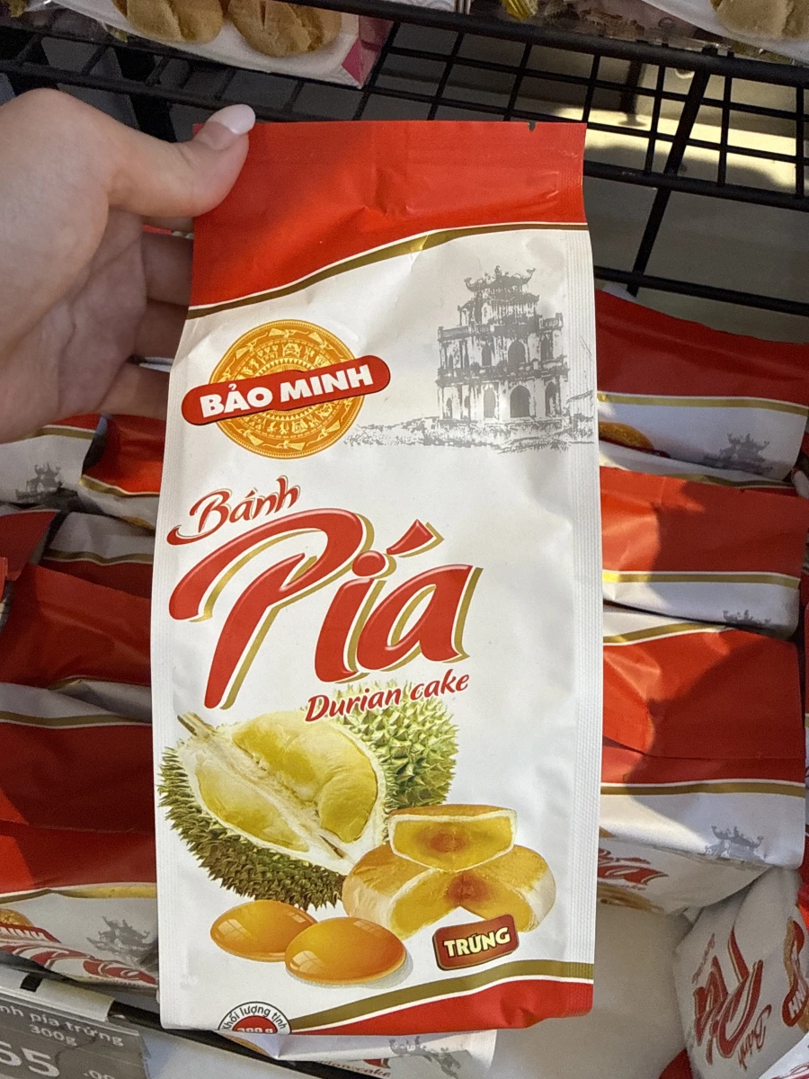 越南 BẢO MINH 榴槤蛋黃餅 (Bánh Pía)