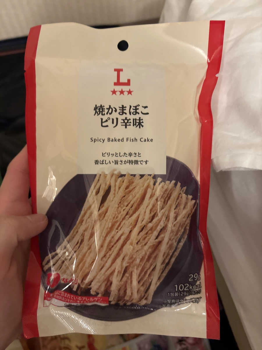 Lawson 辣味烤魚板絲 (焼かまぼこ ピリ辛味)