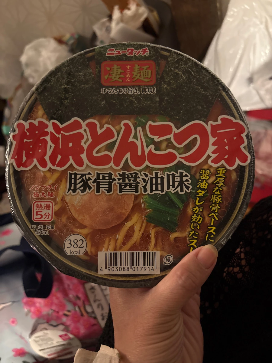 New Touch 凄麺 橫濱家系豚骨醬油泡麵