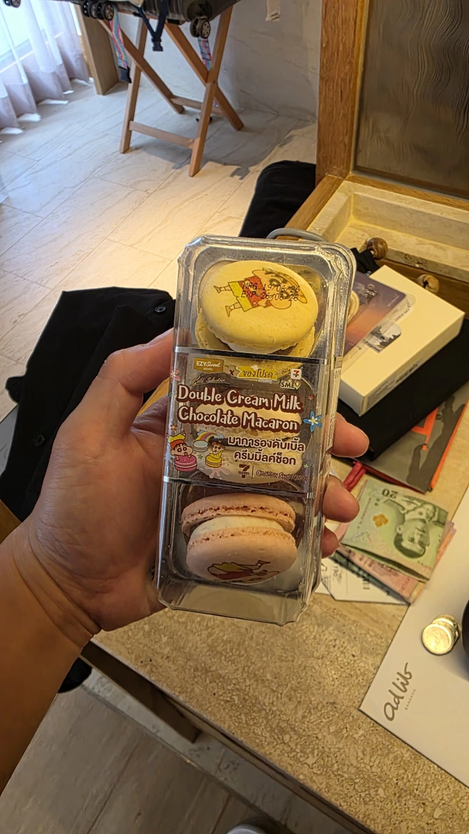 蠟筆小新雙層奶油牛奶巧克力馬卡龍