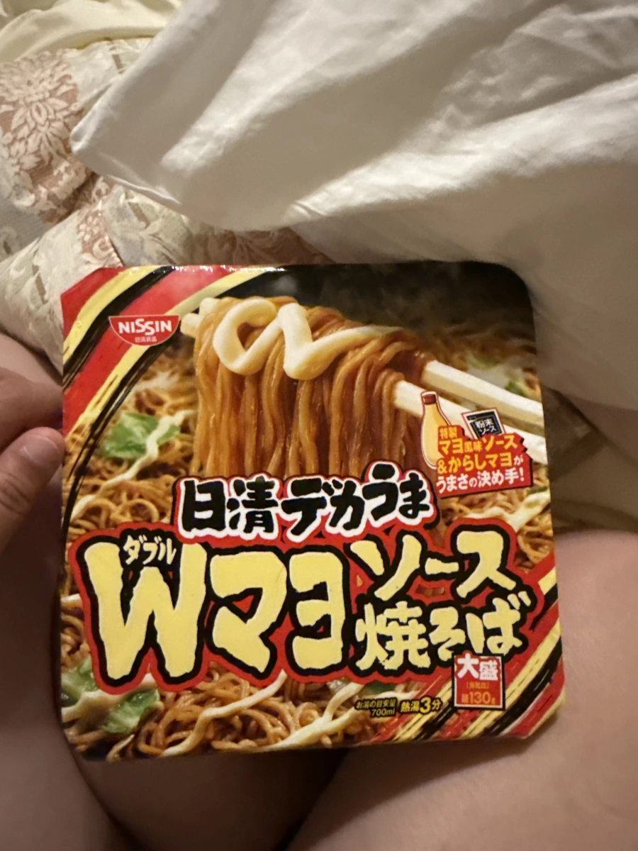 日清 Dekauma W 美乃滋醬汁炒麵