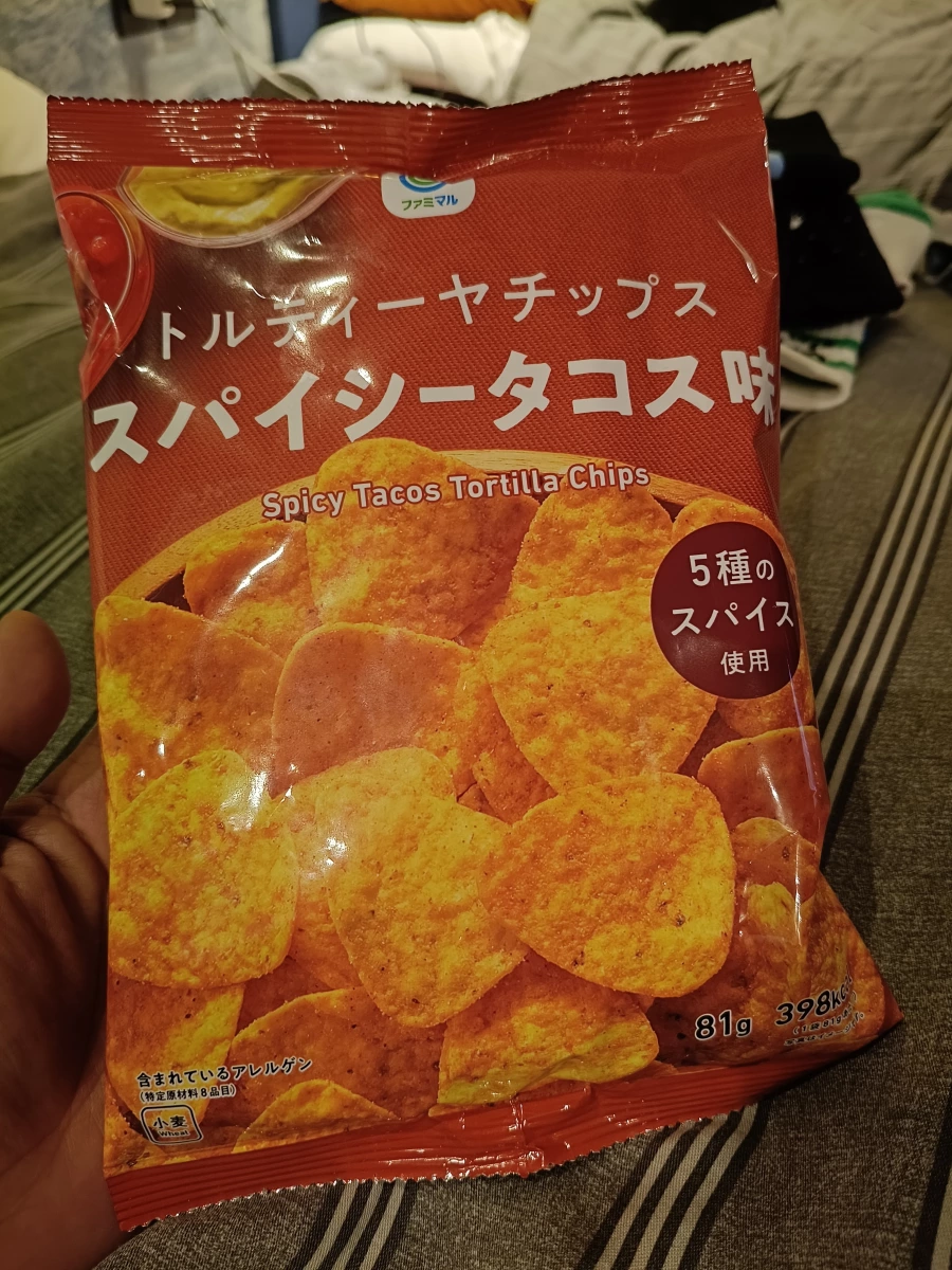 日本全家 Spicy Tacos 墨西哥玉米脆片