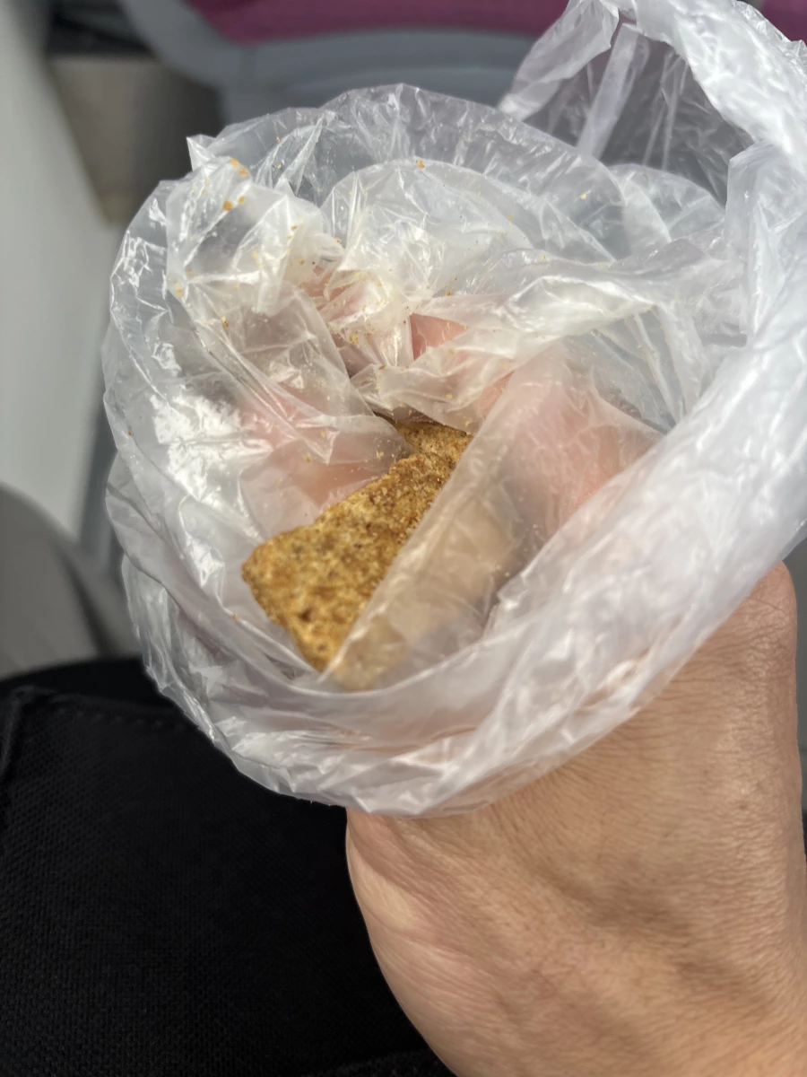散裝長條狀食品（疑似肉乾或肉條）