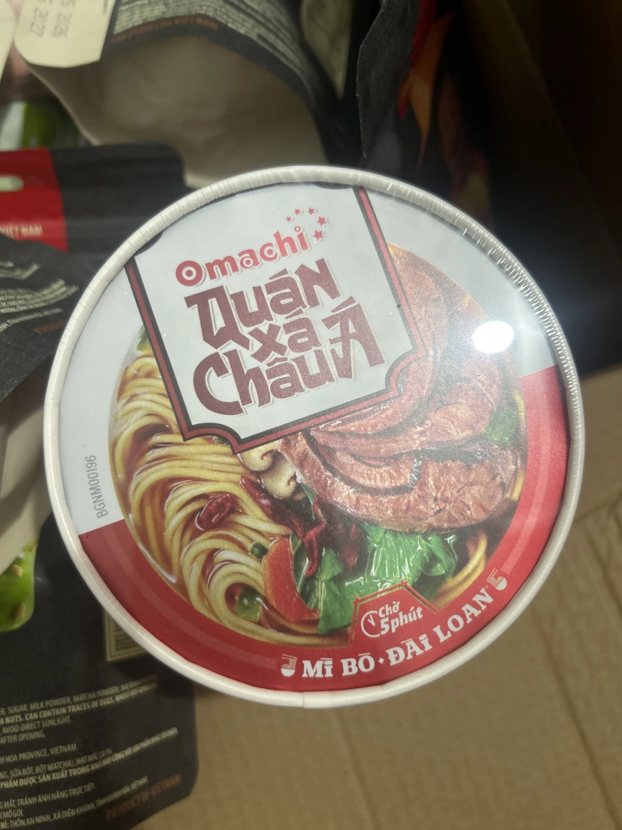 Omachi 越南台灣牛肉風味碗麵