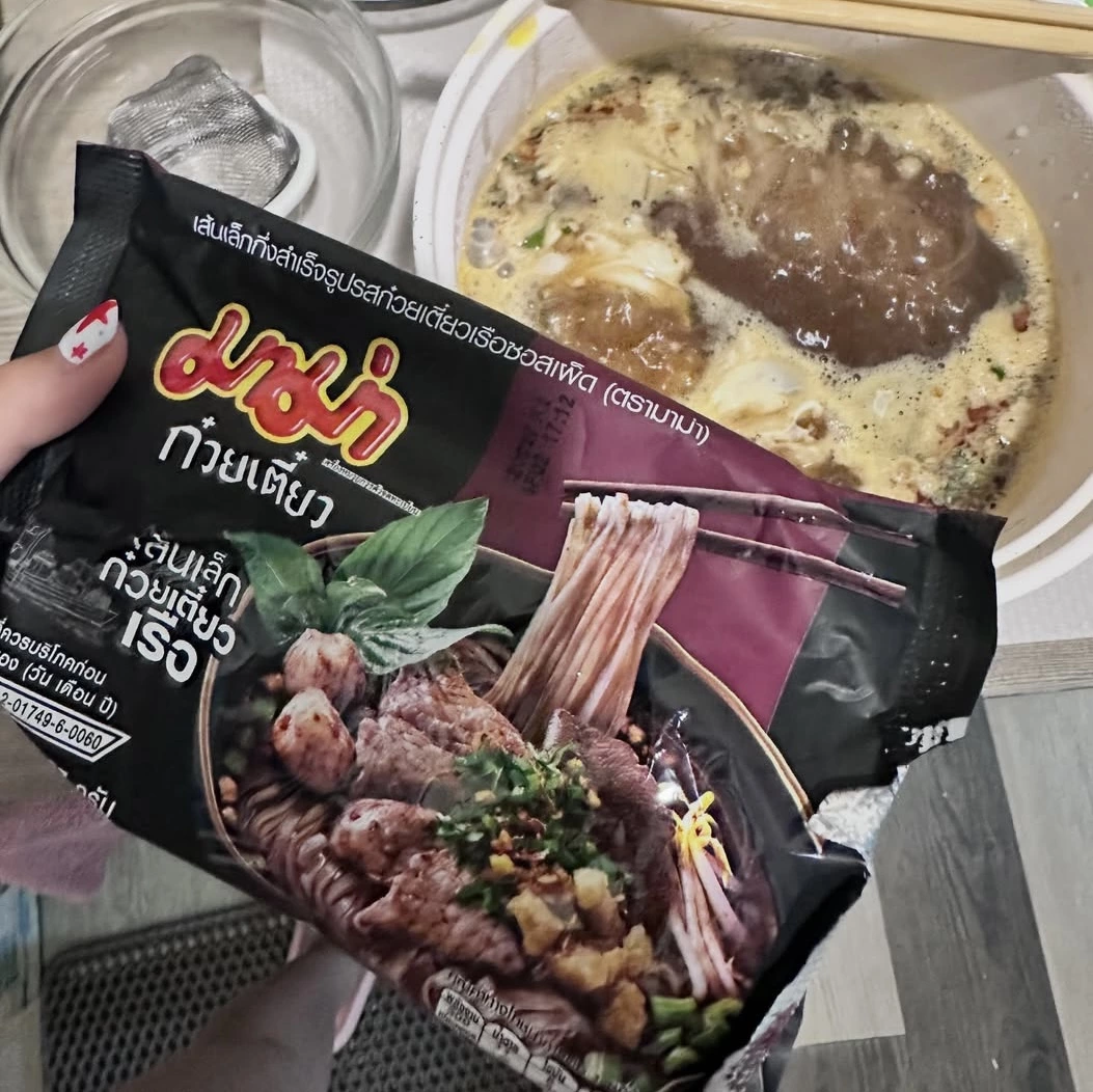 泰國 MAMA 船麵（泰式小粿條）