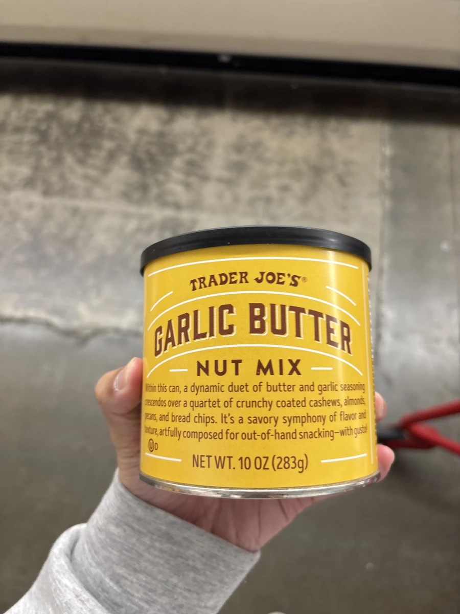 Trader Joe's 蒜泥奶油綜合堅果 (Garlic Butter Nut Mix)