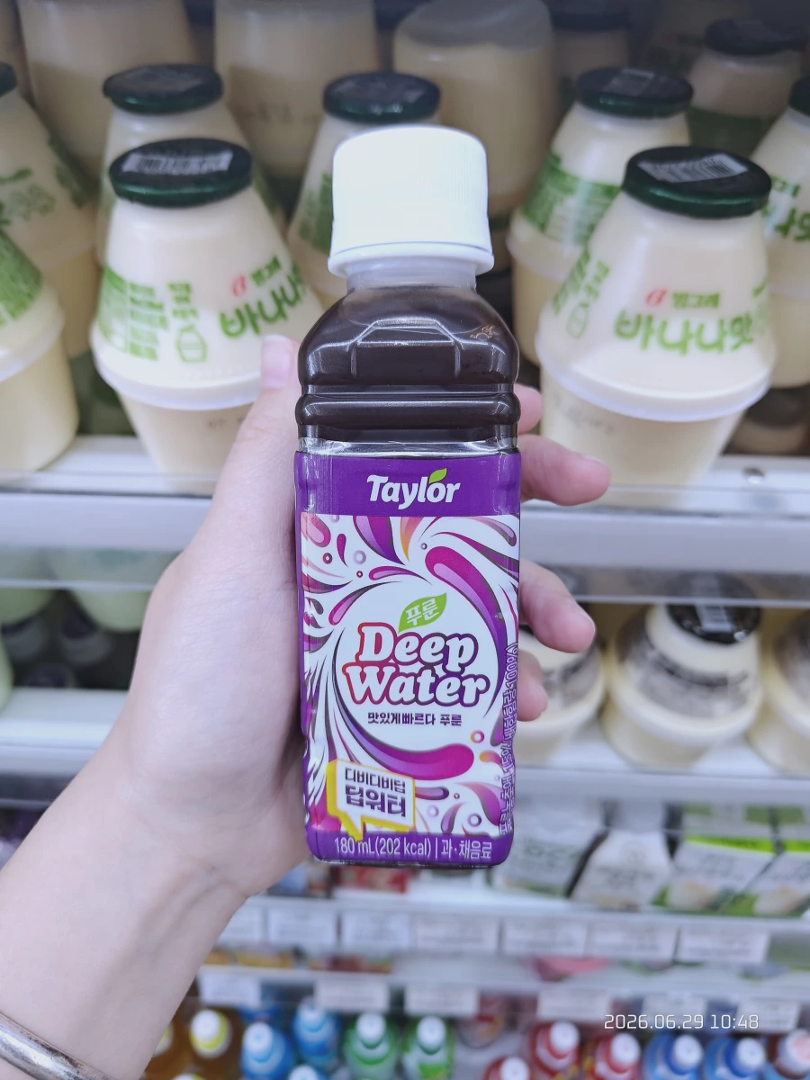 Taylor Deep Water 西梅纖維飲、Binggrae 香蕉牛奶