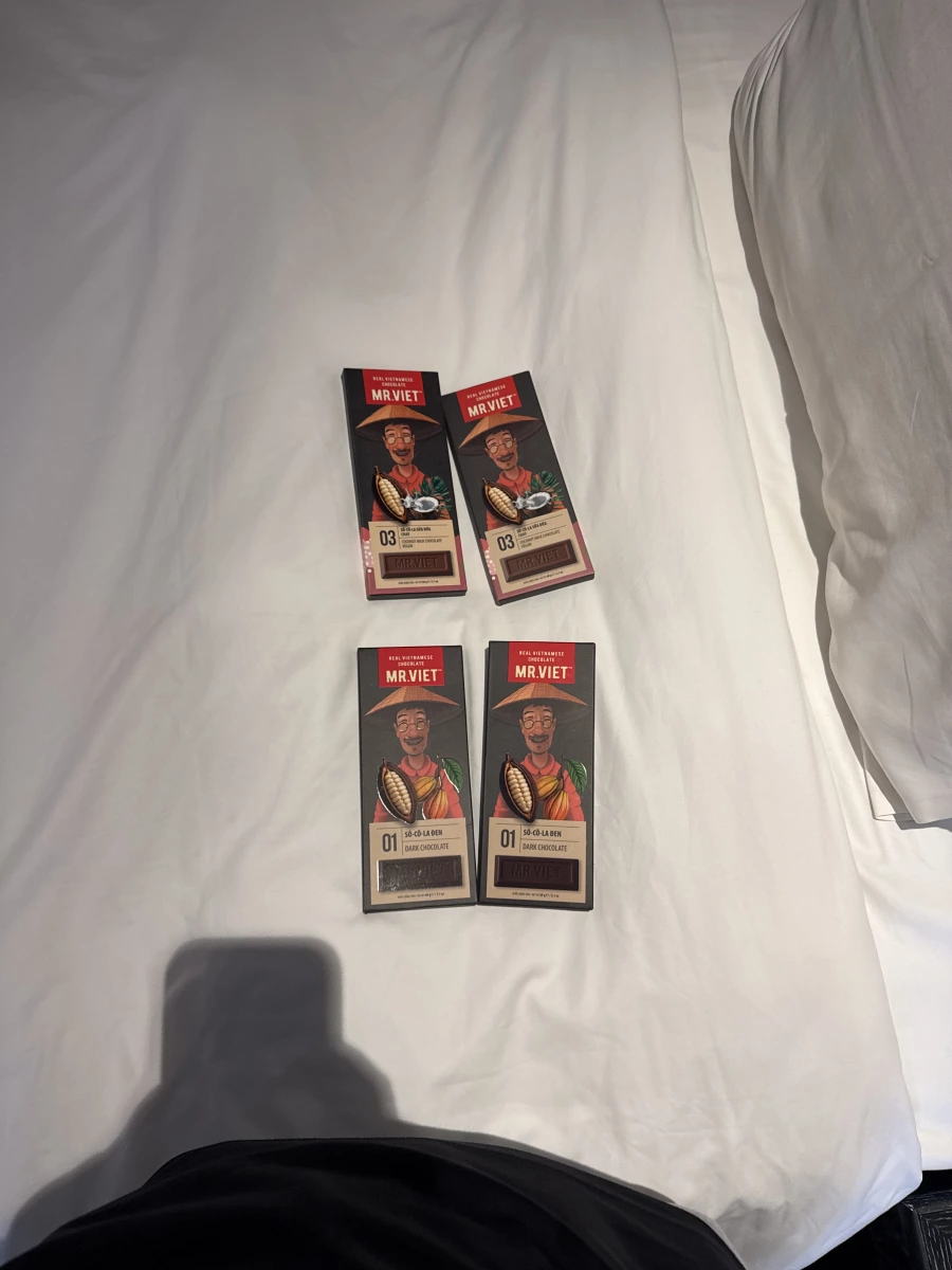 MR. VIET 03 椰奶巧克力、MR. VIET 01 黑巧克力