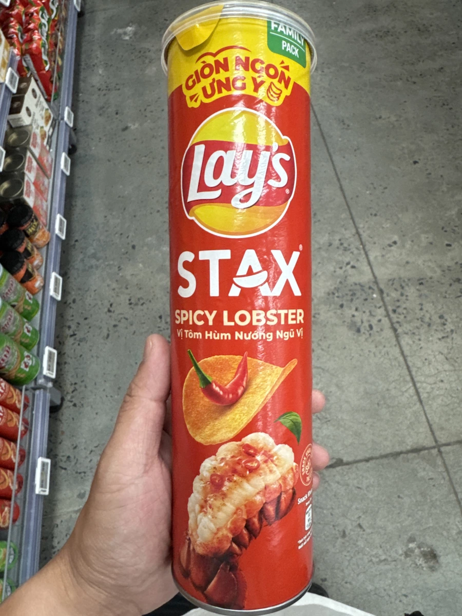 Lay's STAX 樂事洋芋片（香辣龍蝦口味）