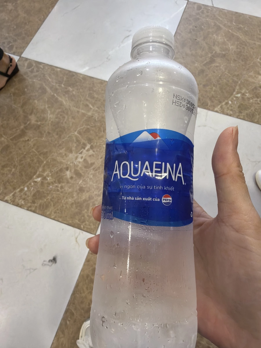 Aquafina 瓶裝水