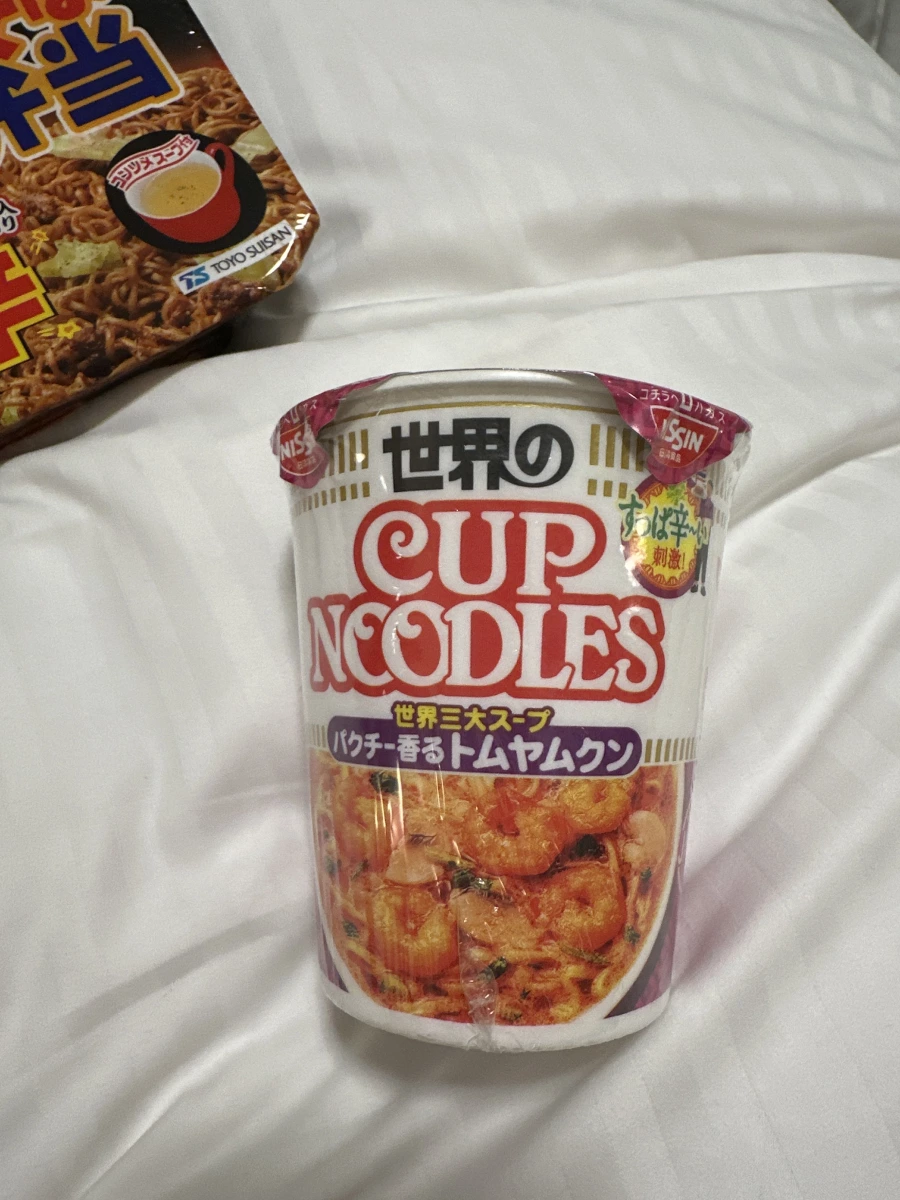 日清冬蔭功杯麵、東洋水產炒麵便當