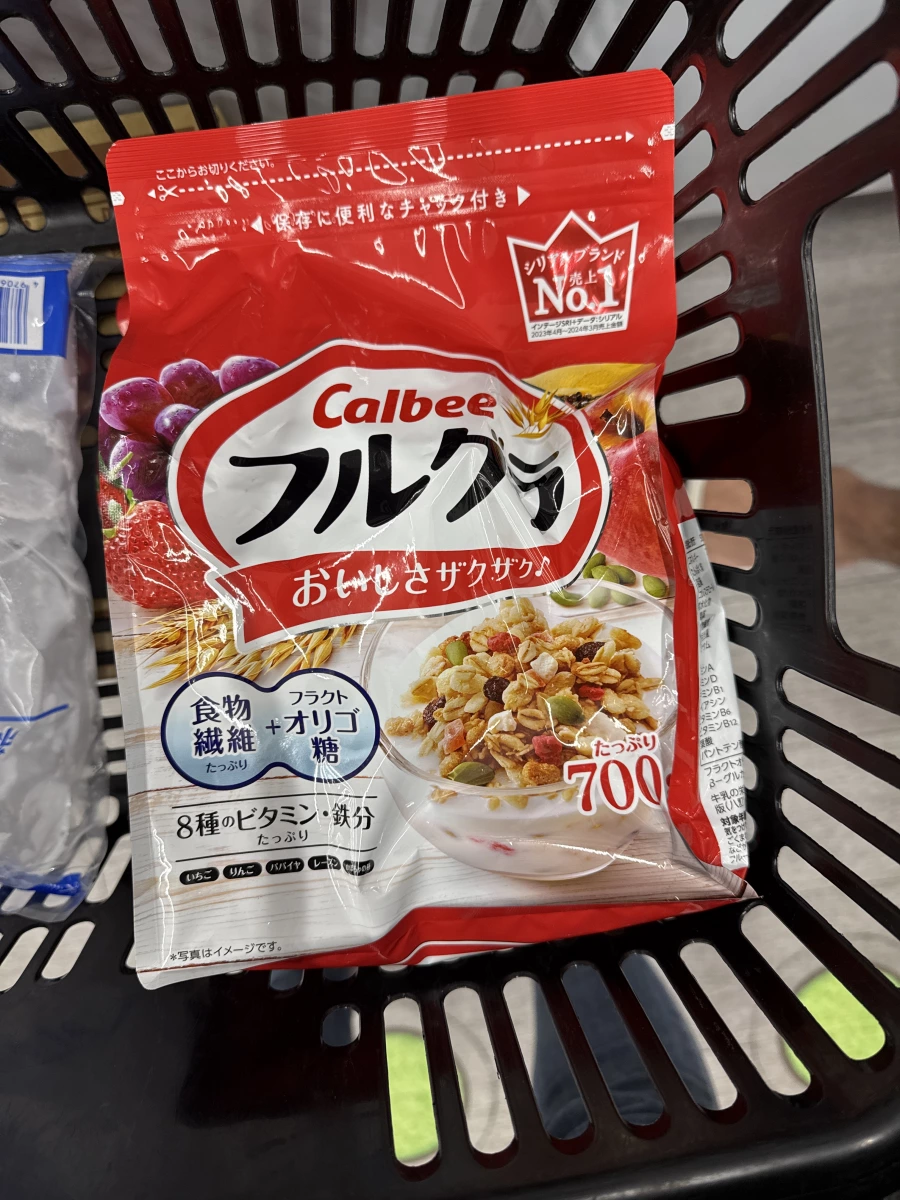 Calbee Frugra 水果麥片