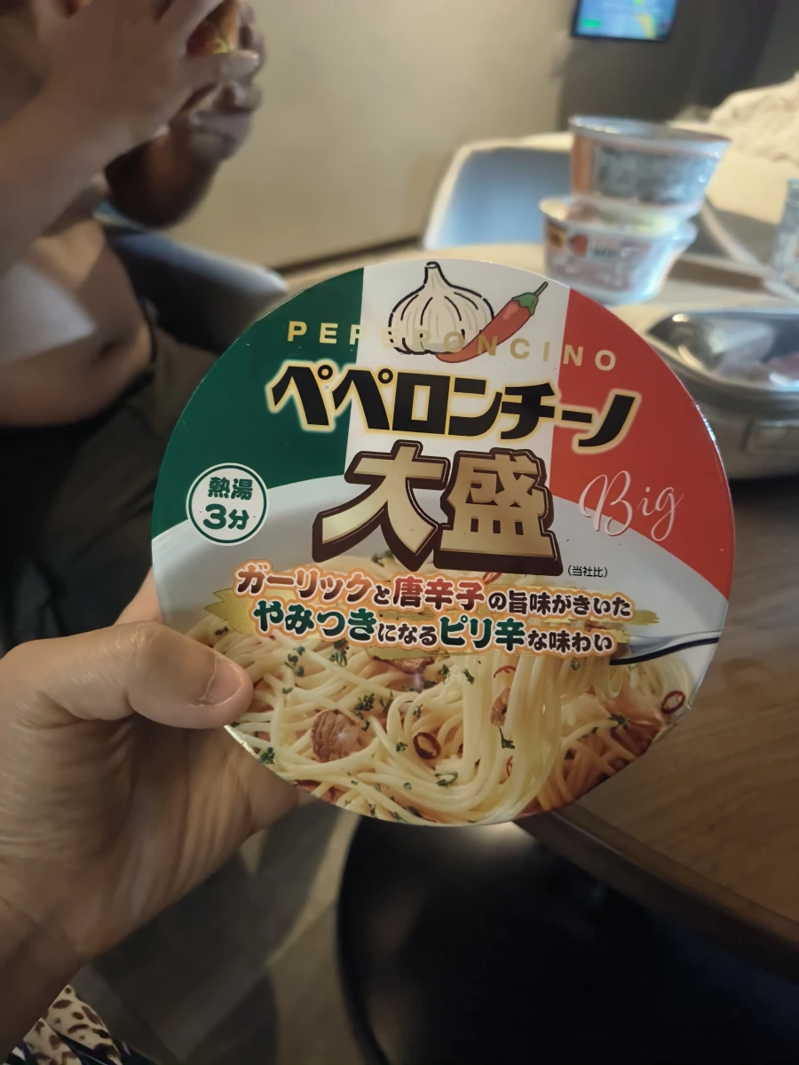 山本製粉 蒜香辣椒風味大盛杯麵