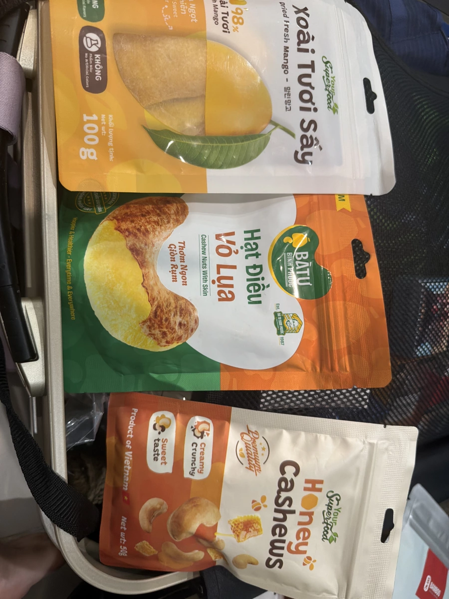 Your Superfood 越南芒果乾、Bà Tư 越南帶皮腰果等