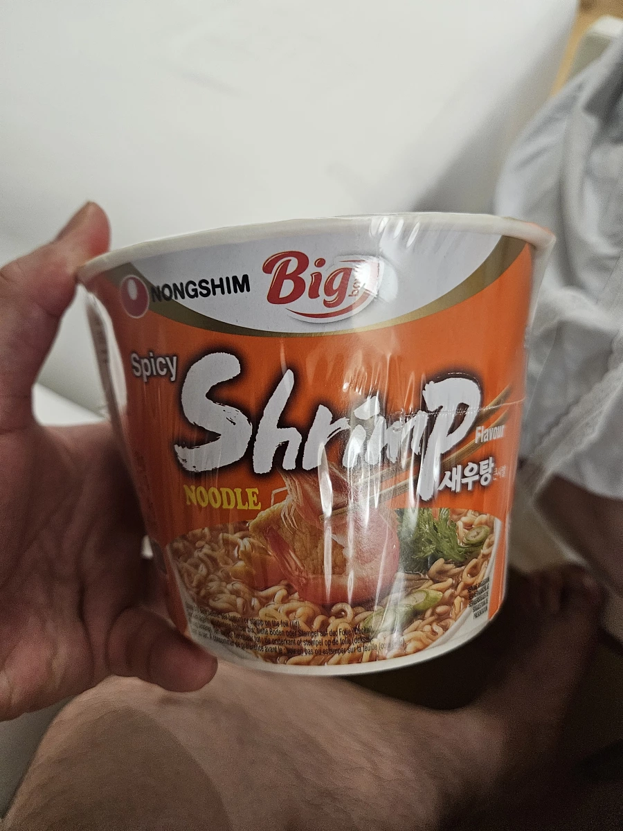 農心辣蝦湯味杯麵 (Nongshim Spicy Shrimp Noodle)