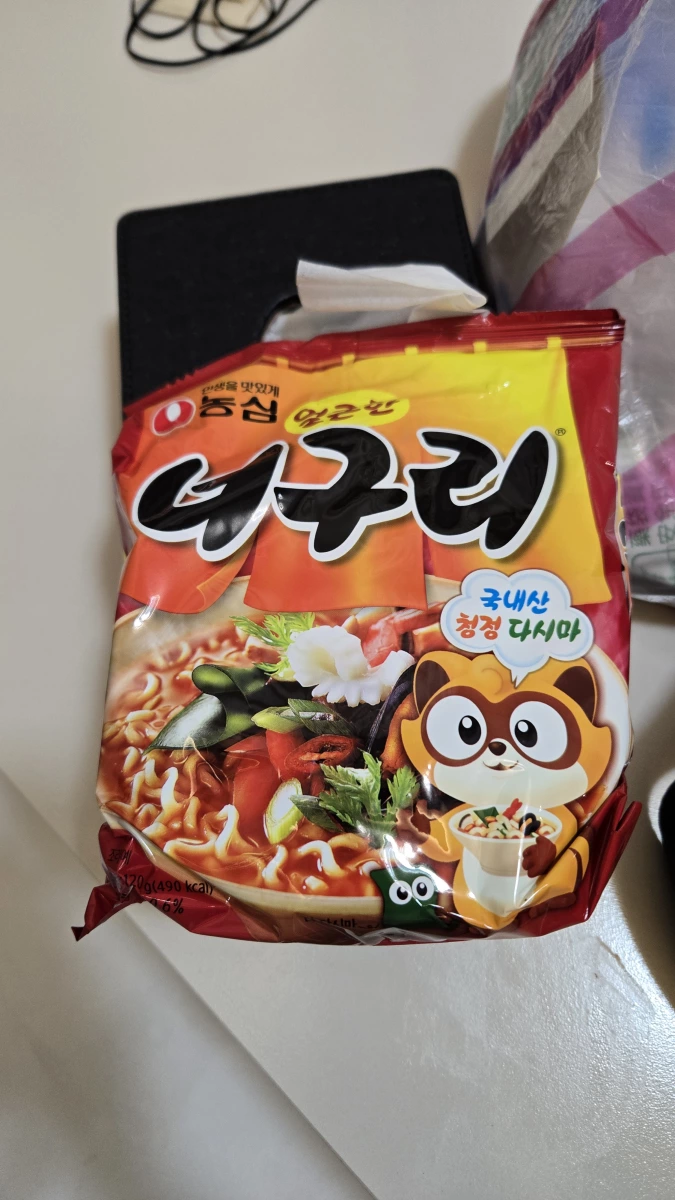 農心浣熊辣味烏龍麵
