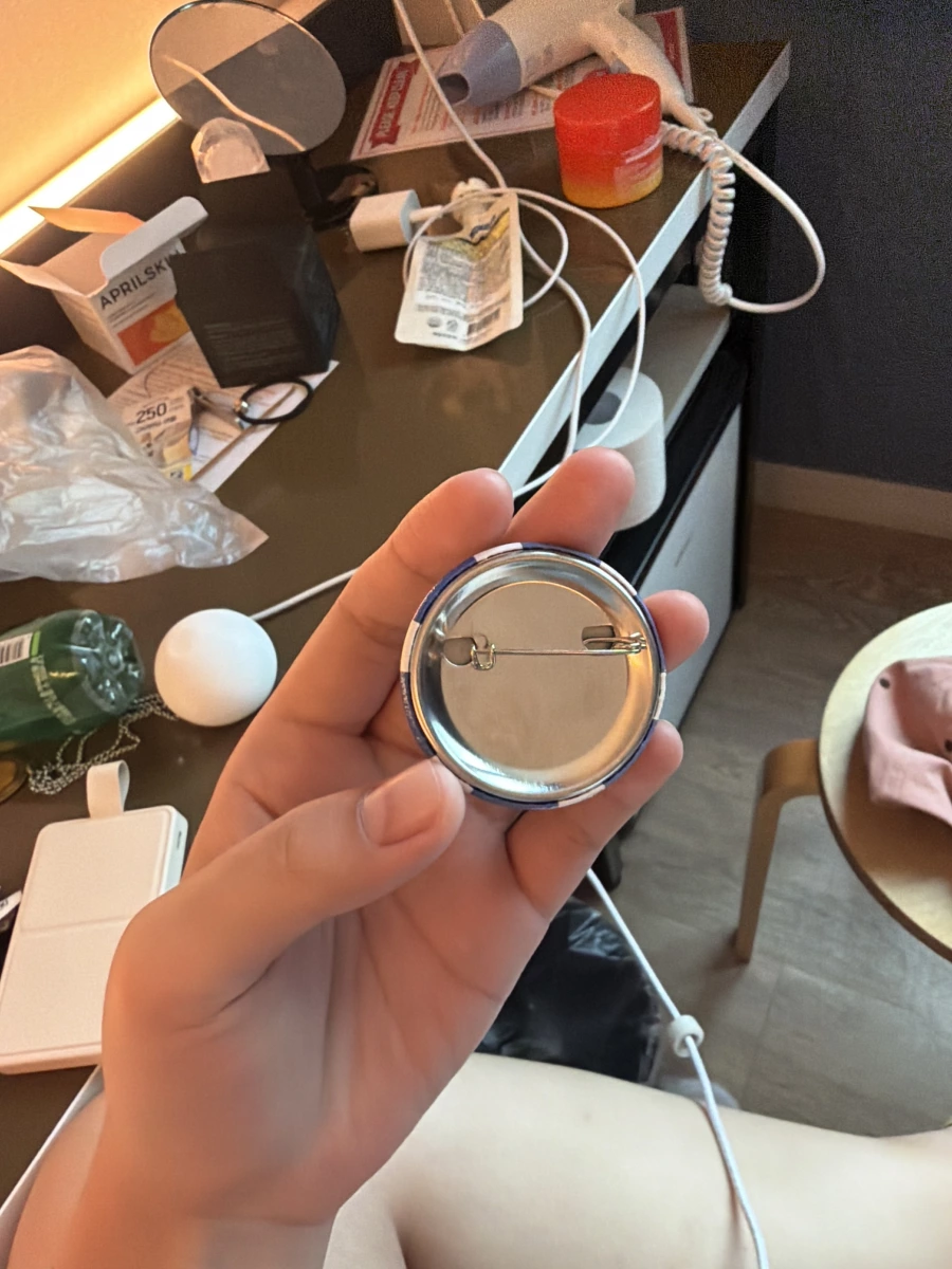 金屬徽章
