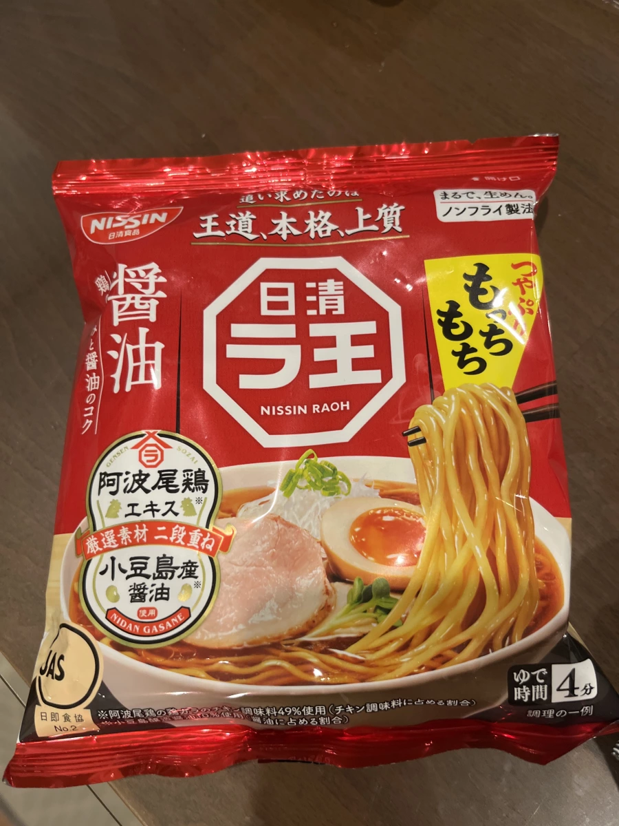 日清拉王醬油口味袋裝麵