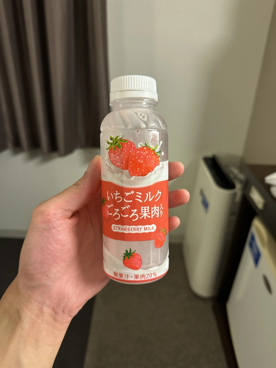 日本草莓果肉牛奶飲品 (いちごミルク)