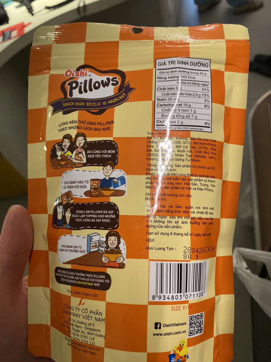 Oishi Pillows 巧克力榛果夾心餅乾