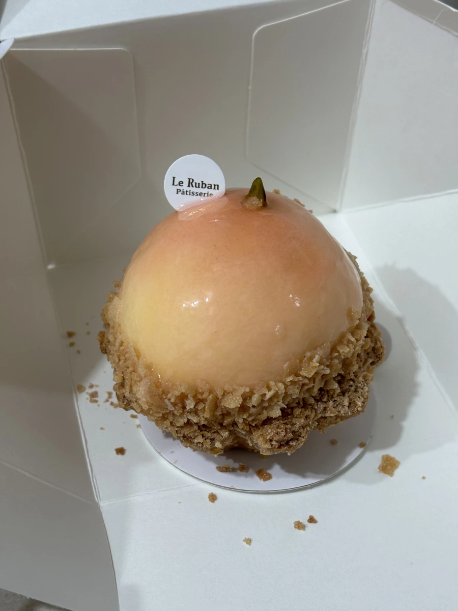 法朋烘焙甜點（疑似含新鮮水果）