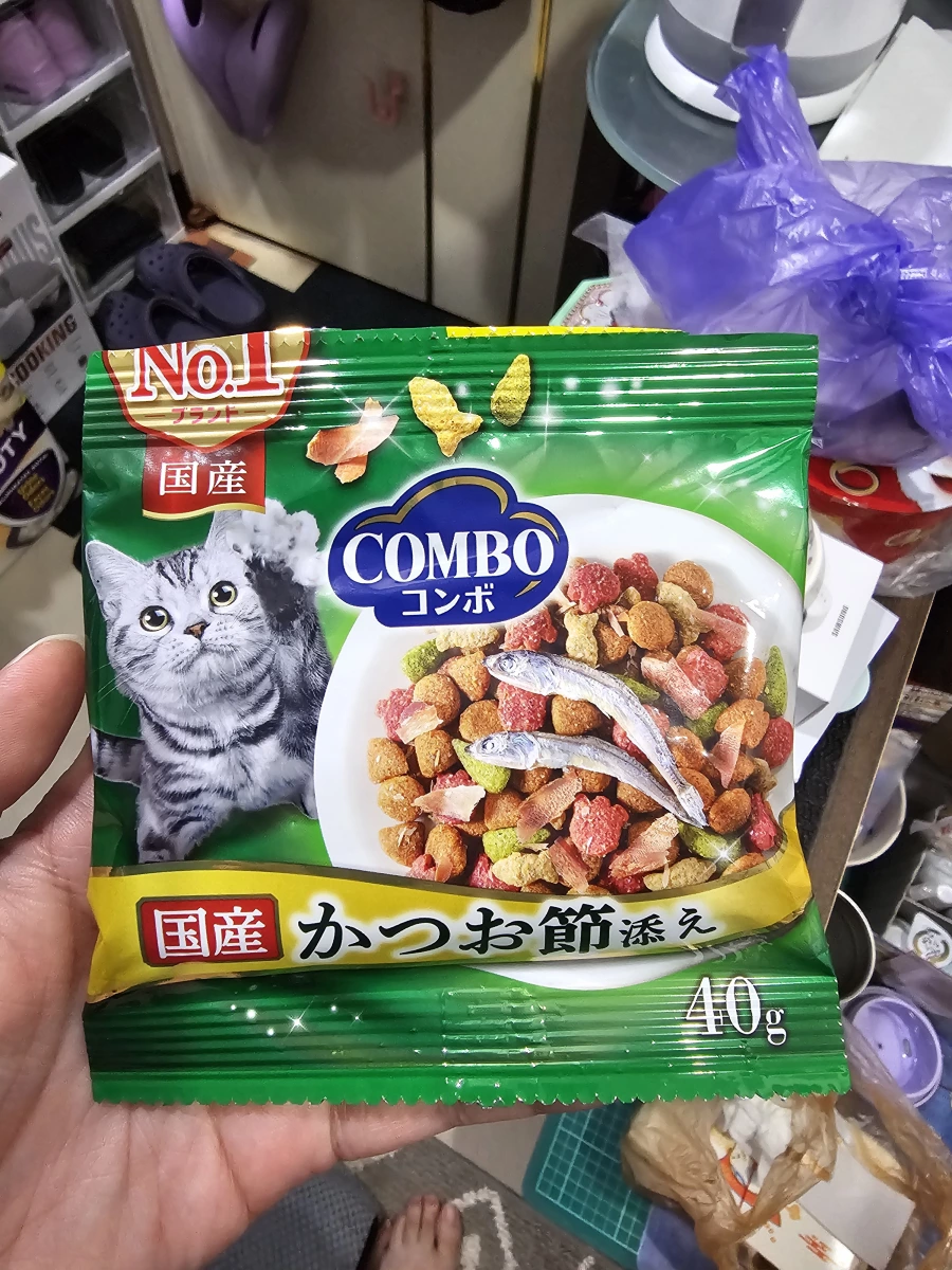 日本 COMBO 貓糧（鰹魚風味）