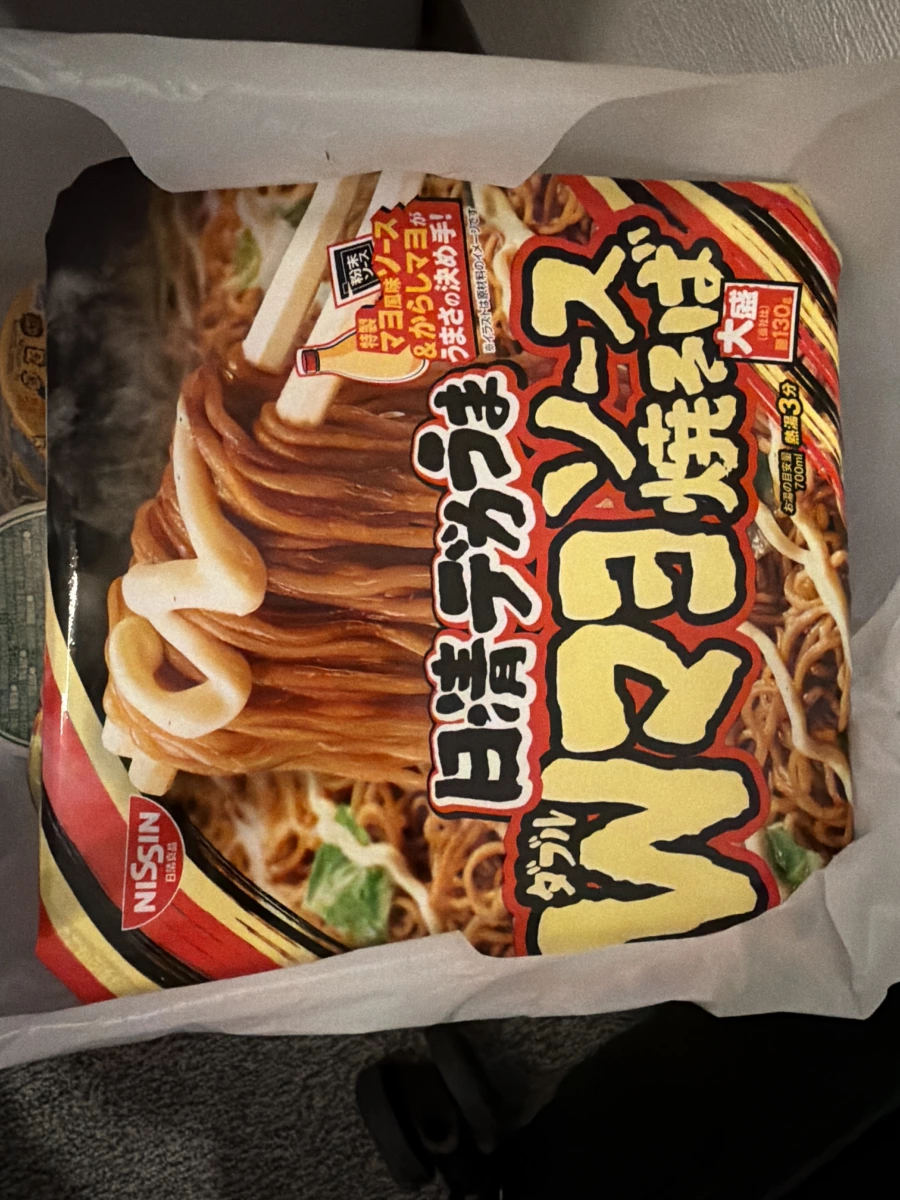 日清デカうま W美乃滋醬汁炒麵