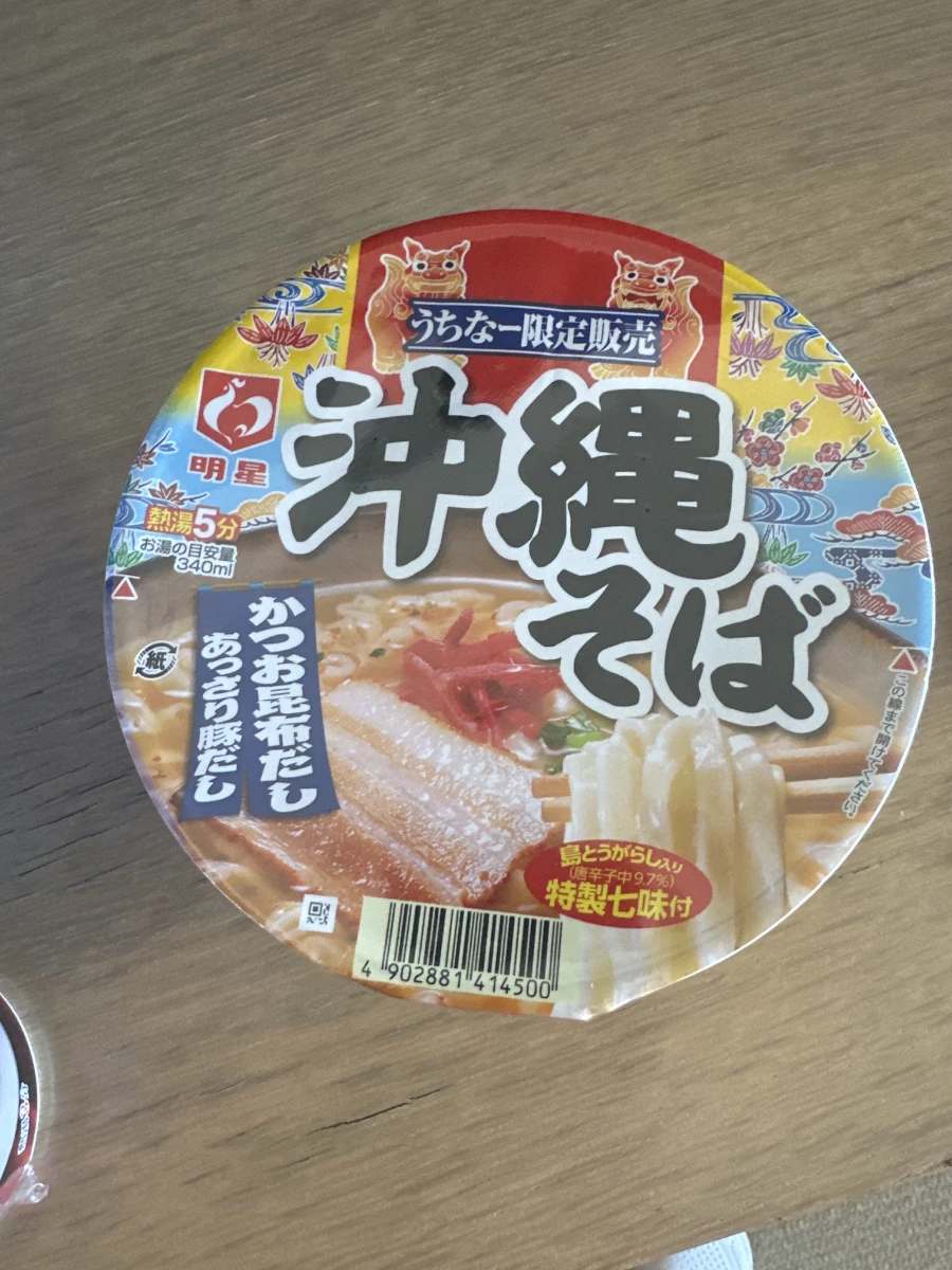 明星沖繩蕎麥杯麵
