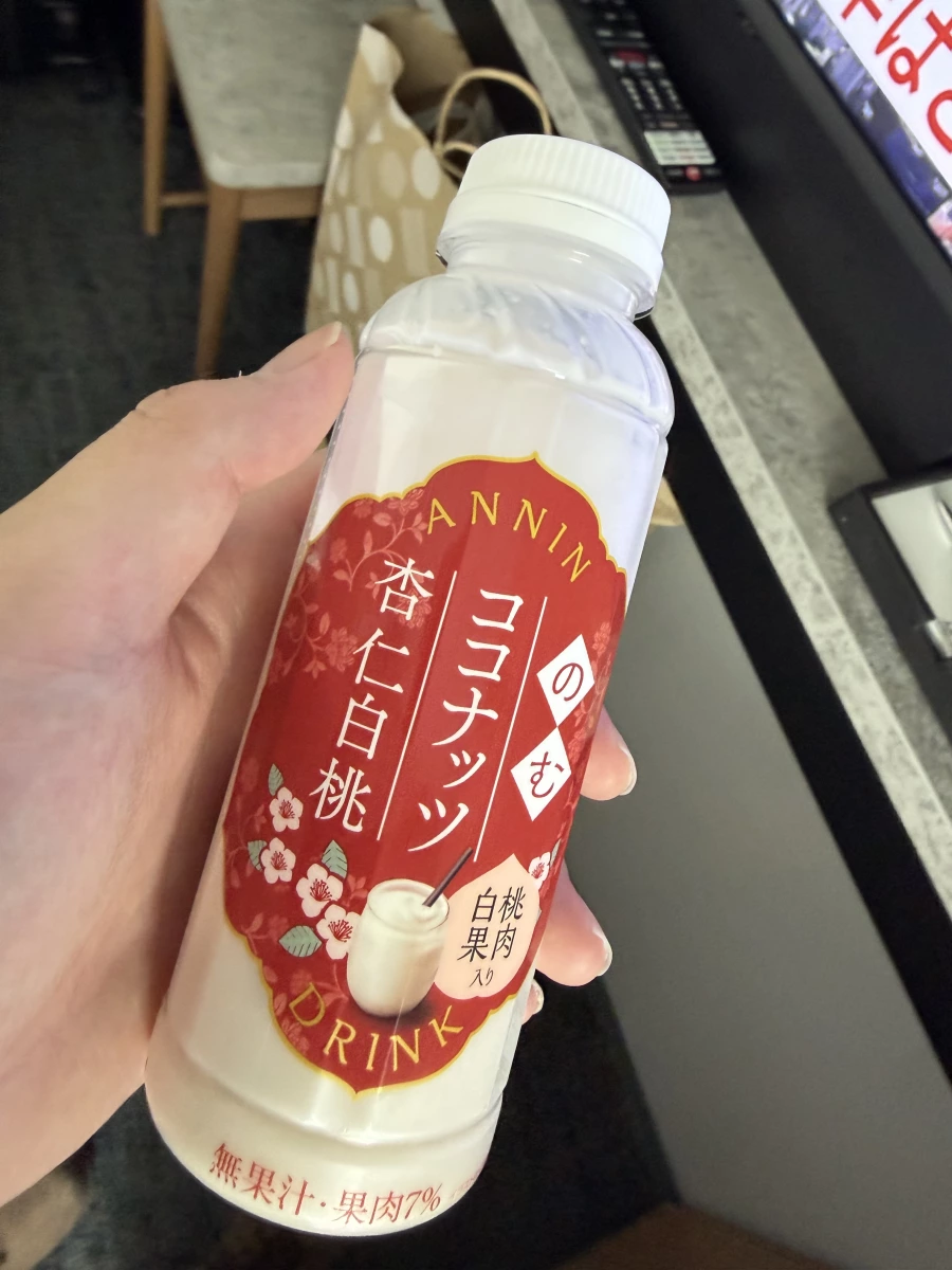 日本杏仁白桃椰奶飲品