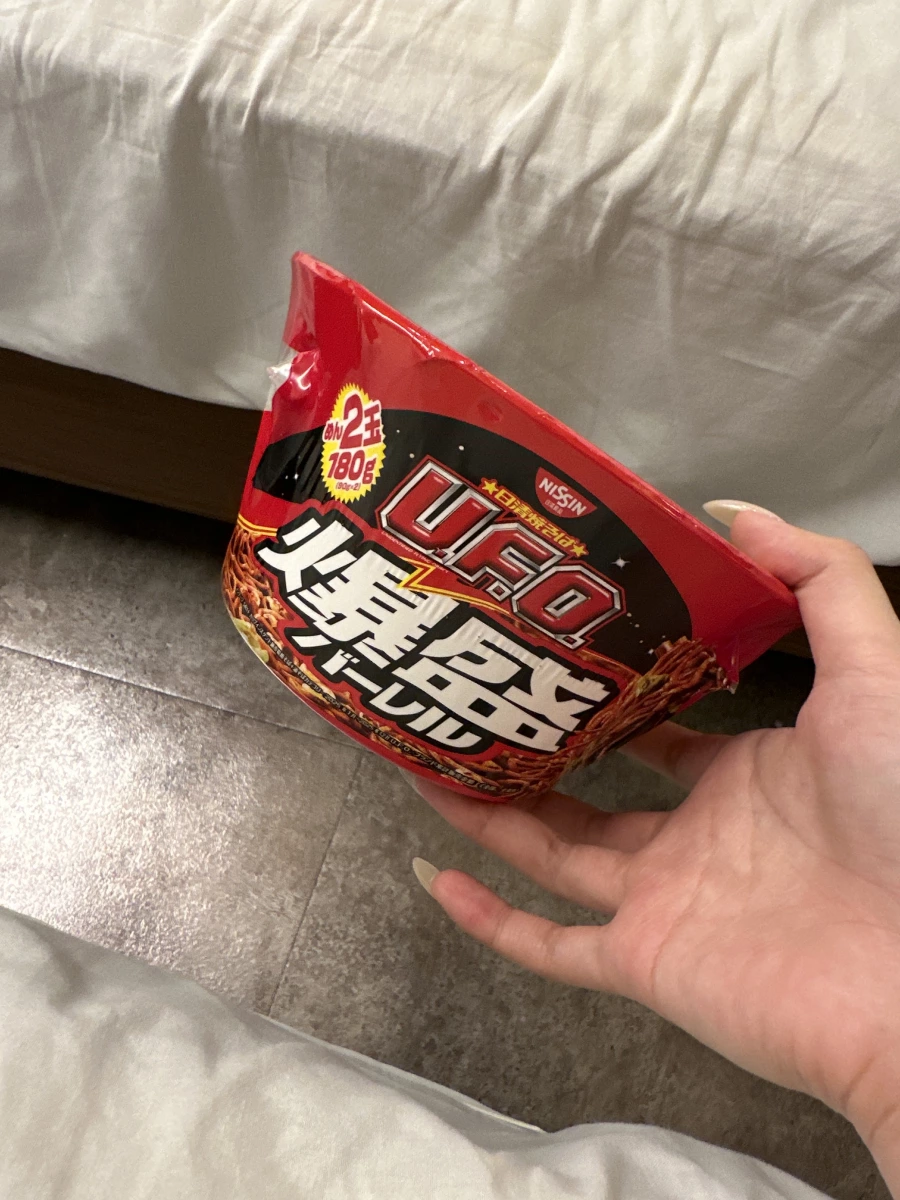 日清 UFO 爆盛炒麵