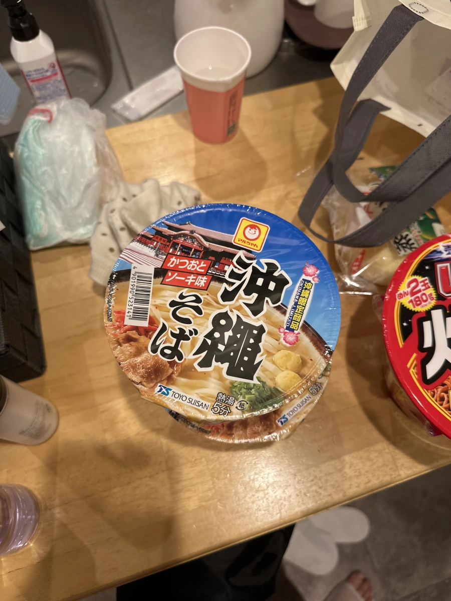 東洋水產 Maruchan 沖縄そば (沖繩蕎麥麵)、Acecook Super Cup 1.5倍 豚キムチ (豬肉泡菜拉麵)